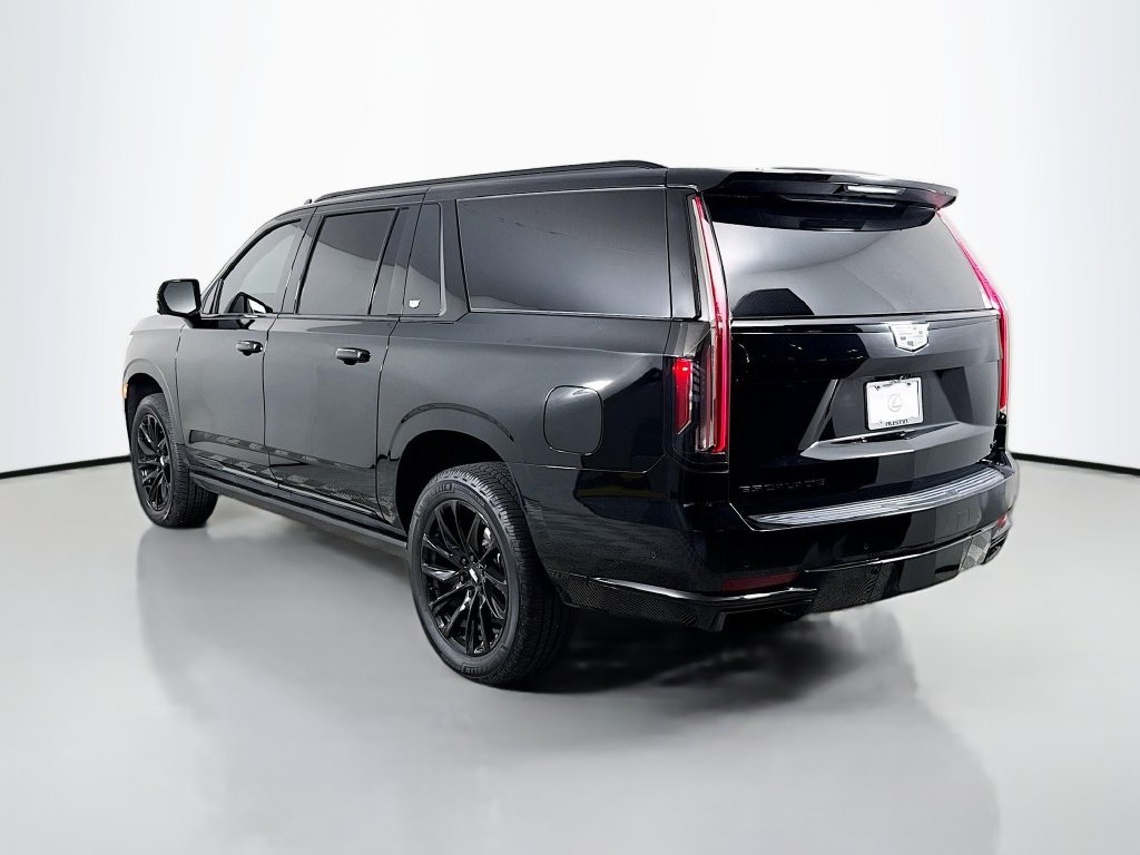Used 2024 Cadillac Escalade ESV Sport Platinum w/ LPO, ONYX Package AWD/4WD image 7