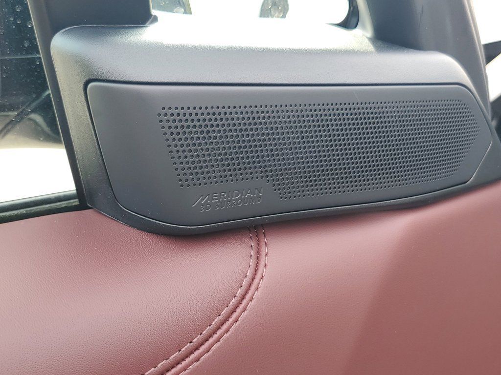 New 2026 Land Rover Range Rover SE AWD/4WD image 8