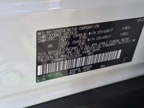 Used 2024 Toyota RAV4 LE AWD/4WD image 24