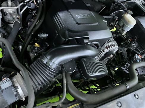 Used 2010 GMC Yukon Denali AWD/4WD image 18