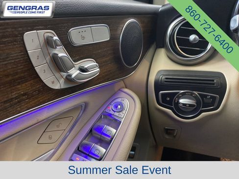 Used 2022 Mercedes-Benz GLC 300 4MATIC image 22