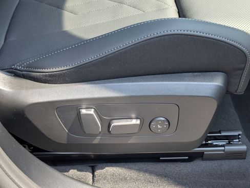 New 2025 BMW X3 xDrive30i w/ Premium Package image 36