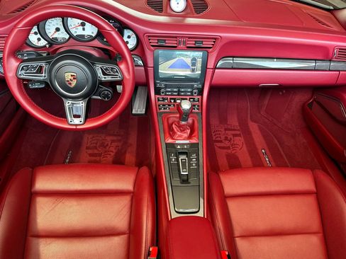 Certified 2019 Porsche 911 Targa 4 GTS AWD/4WD image 6