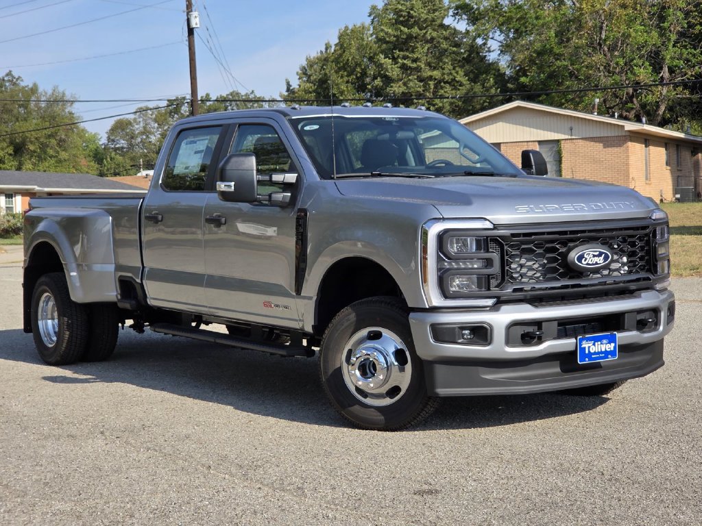 New 2027 Ford F350 XL w/ STX Appearance Package AWD/4WD image 2