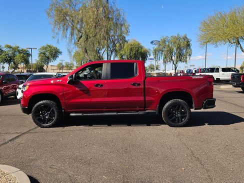 Used 2024 Chevrolet Silverado 1500 LT Trail Boss w/ Convenience Package II image 9