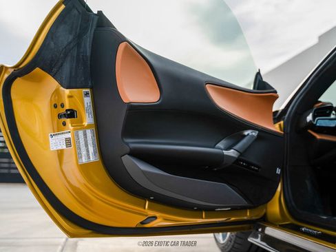 Used 2024 Ferrari SF90 Spider image 24