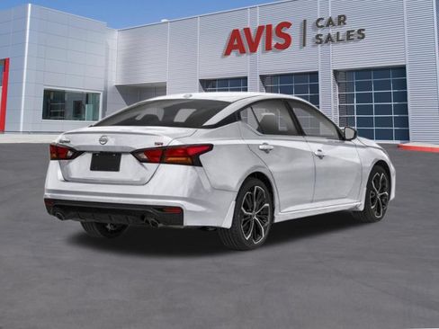 Used 2025 Nissan Altima 2.5 SR FWD image 6