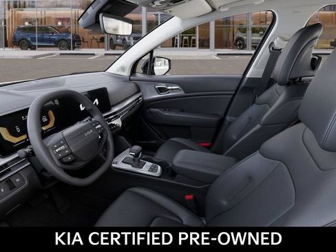 Certified 2026 Kia Sportage EX w/ EX Panorama Roof Package FWD image 17