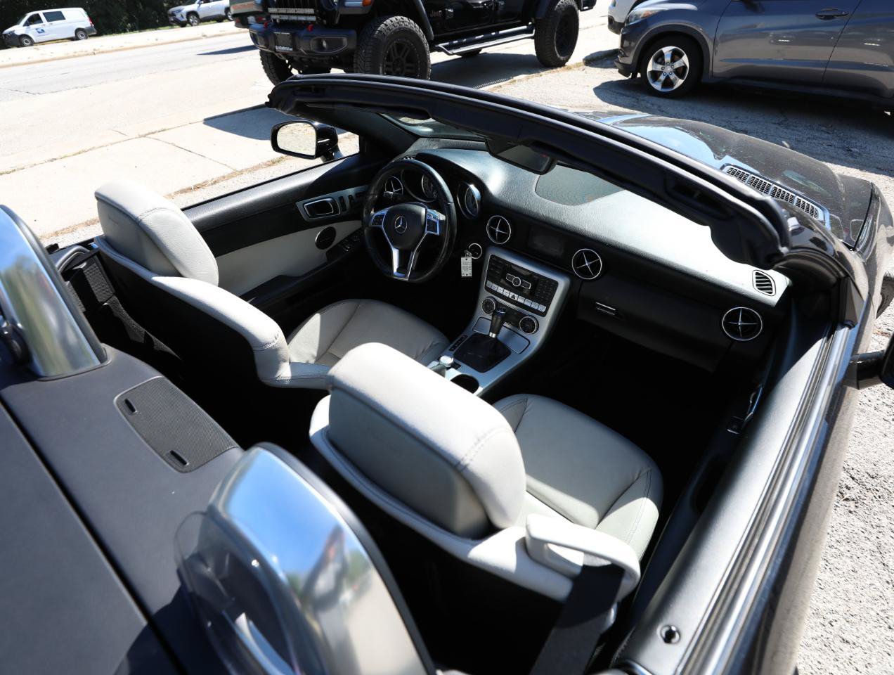 Used 2013 Mercedes-Benz SLK 250 image 14