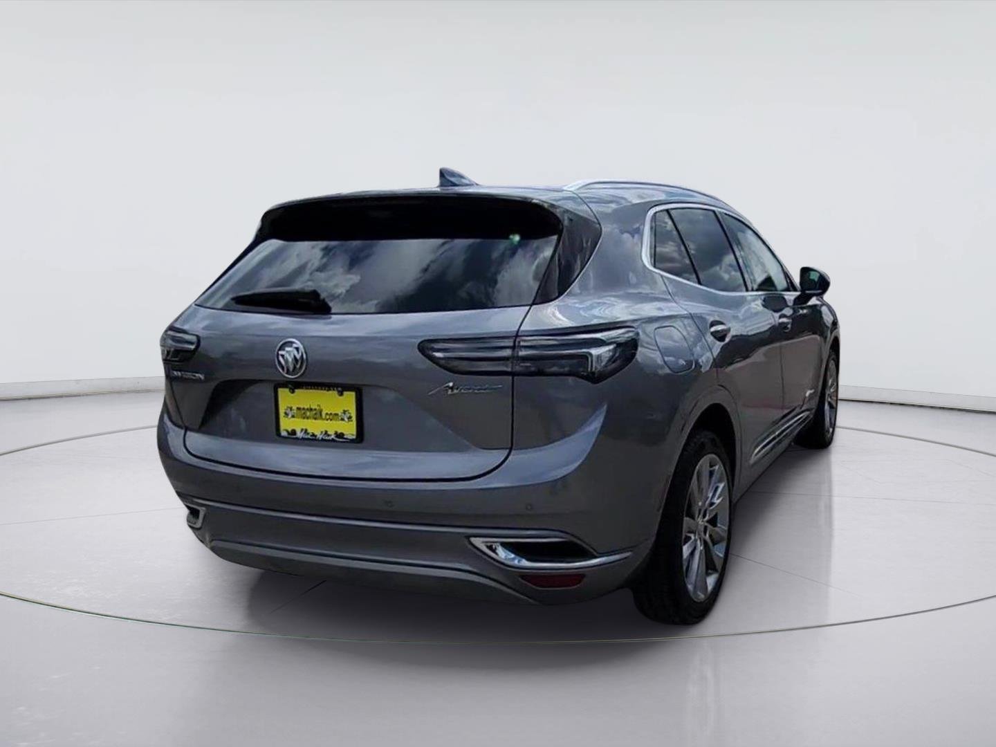 Certified 2022 Buick Envision Avenir w/ Technology Package II FWD image 8