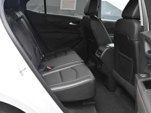 Used 2021 Chevrolet Equinox Premier FWD image 11