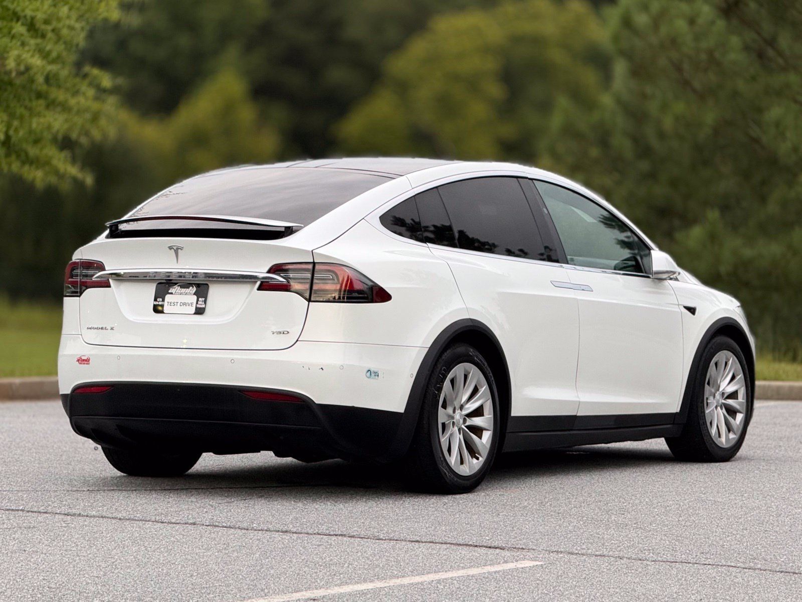 Used 2018 Tesla Model X 75D AWD/4WD image 11