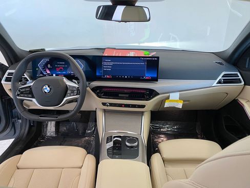 Used 2025 BMW 330i xDrive Sedan w/ Convenience Package image 15