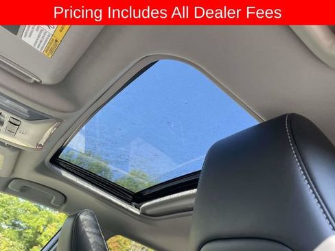 Used 2022 Toyota RAV4 XLE Premium AWD/4WD image 24