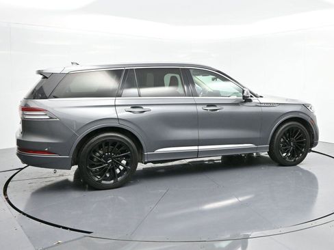 Used 2022 Lincoln Aviator Reserve w/ Equipment Group 201A image 8