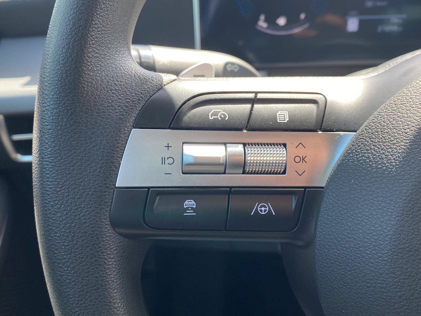 Used 2025 Hyundai Sonata SEL FWD image 17