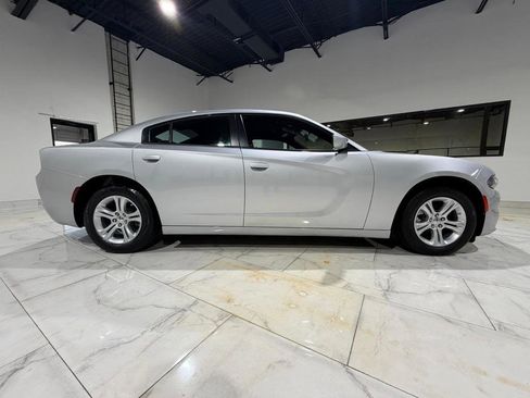 Used 2022 Dodge Charger SXT image 5