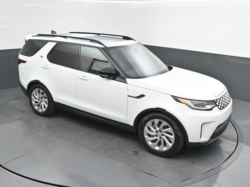 New 2026 Land Rover Discovery S AWD/4WD image 36