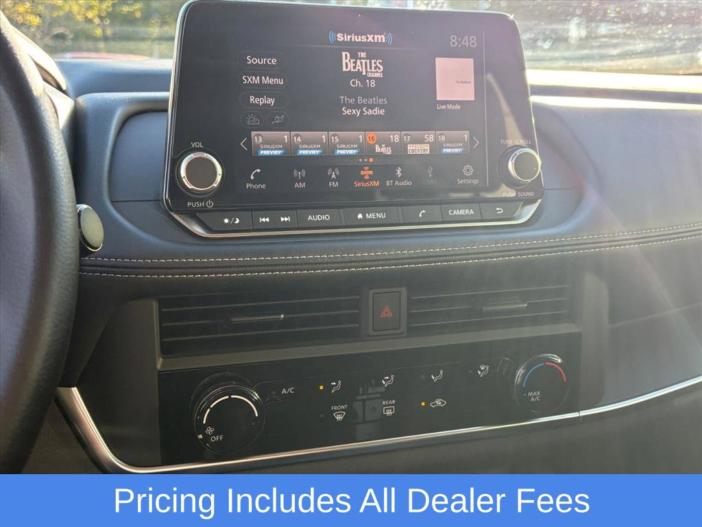 Used 2025 Nissan Rogue S AWD/4WD image 12