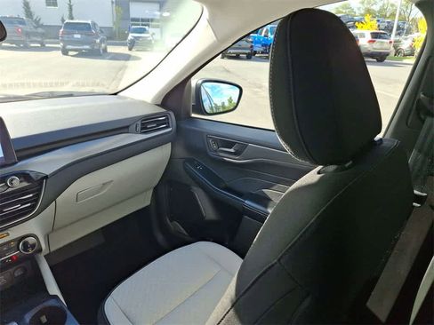 Used 2023 Ford Escape Active image 11