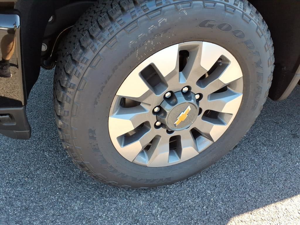 New 2026 Chevrolet Silverado 2500 Custom w/ Custom Value Package AWD/4WD image 11