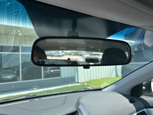 Used 2014 Hyundai Elantra SE FWD image 6