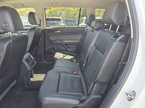 Used 2023 Volkswagen Atlas SE w/ Panoramic Sunroof Package FWD image 15