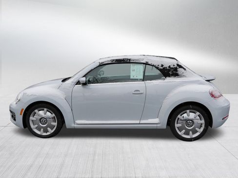 Used 2018 Volkswagen Beetle 2.0T SE image 4