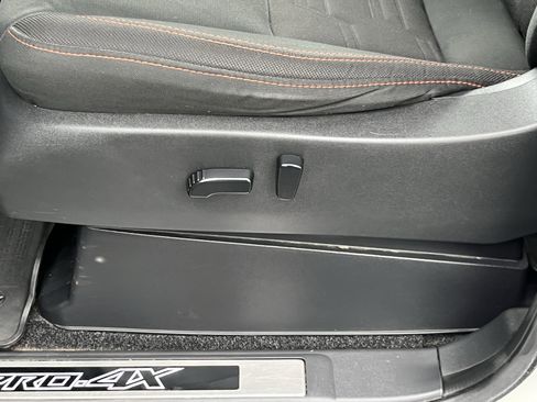 Used 2023 Nissan Frontier PRO-4X w/ Pro Convenience Package AWD/4WD image 15