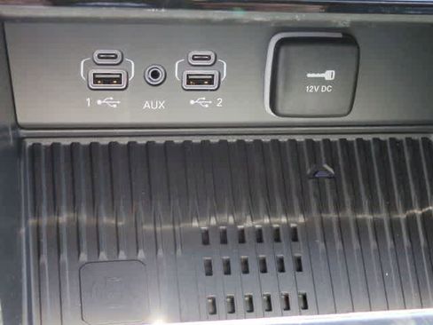 New 2026 Jeep Grand Cherokee Altitude AWD/4WD image 32