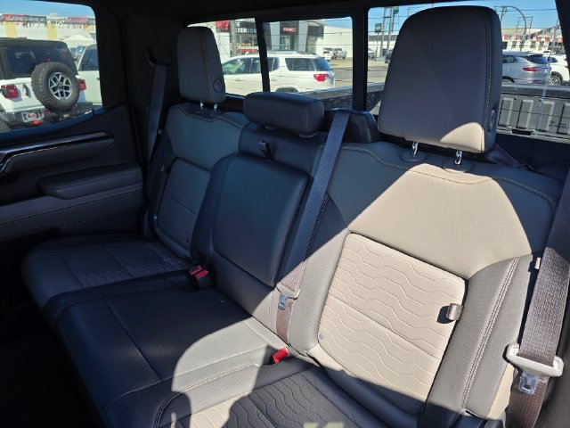 Used 2023 Chevrolet Silverado 1500 ZR2 w/ Technology Package AWD/4WD image 17