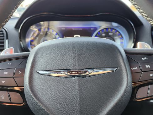 Used 2023 Chrysler 300 S image 28