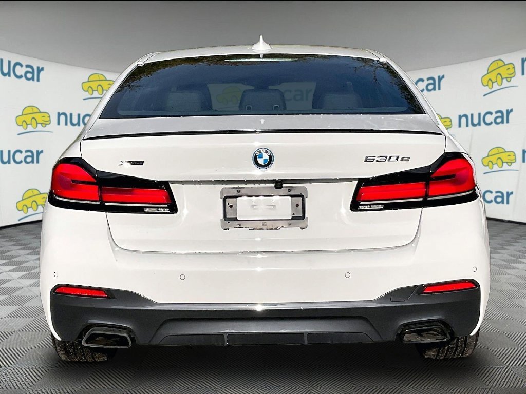 Used 2023 BMW 530e xDrive w/ Premium Package AWD/4WD image 5