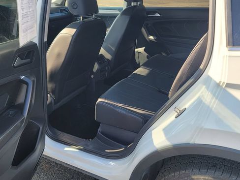 Used 2022 Volkswagen Tiguan SE AWD/4WD image 25