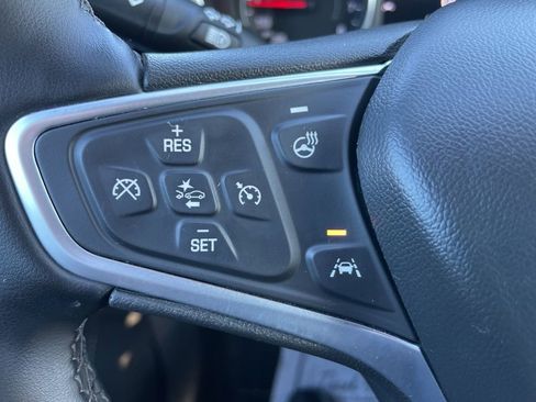 Used 2023 Chevrolet Equinox Premier image 8