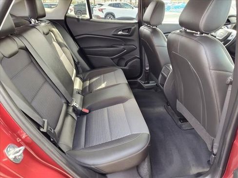 Certified 2024 Chevrolet Trax LT w/ LT Convenience Package image 10