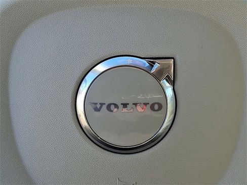 New 2026 Volvo XC60 B5 Ultra w/ Climate Package image 12