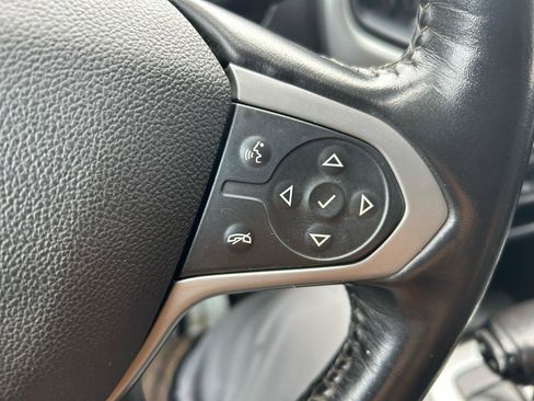 Used 2017 Chevrolet Colorado LT w/ Midnight Edition image 18