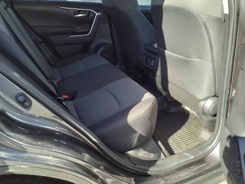 Certified 2022 Toyota RAV4 XLE image 10