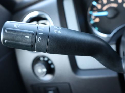 Used 2013 Ford F150 XLT w/ XLT Chrome Pkg image 32