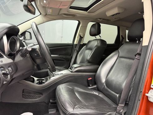 Used 2014 Dodge Journey Limited w/ Flexible Seating Group FWD image 21