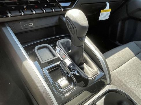 New 2026 Chevrolet Colorado W/T image 15