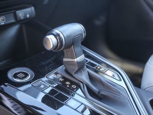 Used 2023 Kia Niro EX Touring image 23