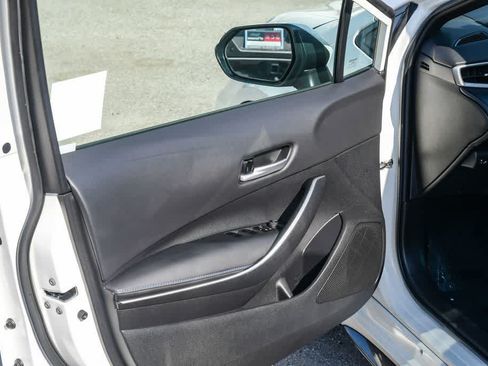 Used 2021 Toyota Corolla SE FWD image 25