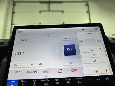 Used 2024 Ford Expedition Limited image 30