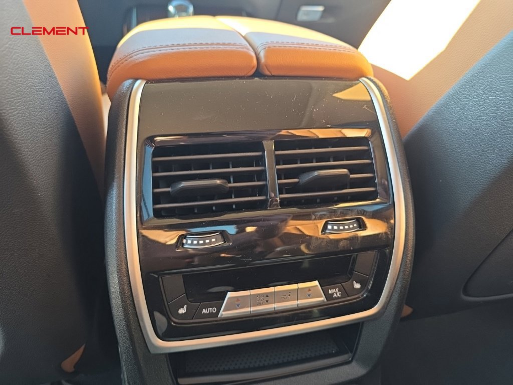 Used 2021 BMW X7 xDrive40i w/ Premium Package AWD/4WD image 28