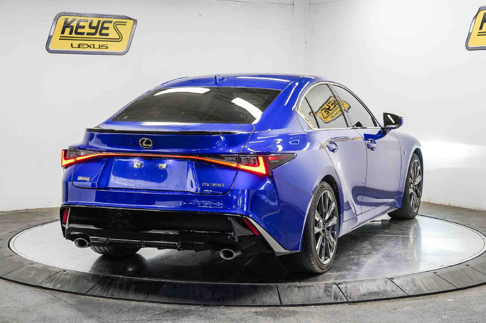 Used 2021 Lexus IS 350 F Sport w/ Navigation Package RWD image 4