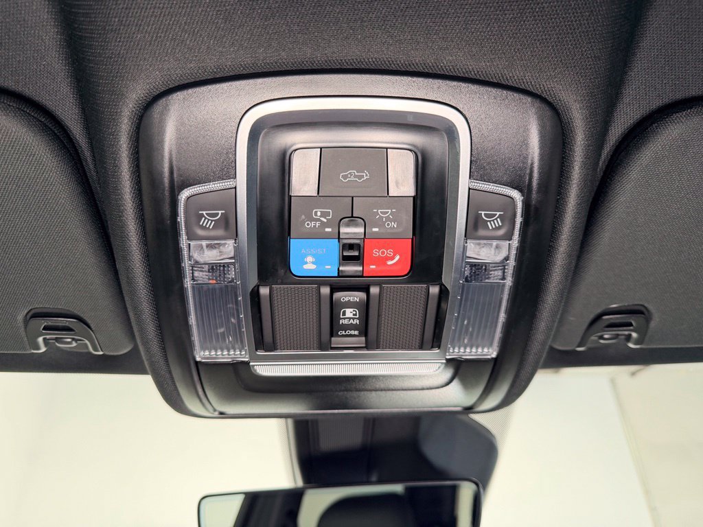 Used 2025 RAM 1500 Sport AWD/4WD image 10