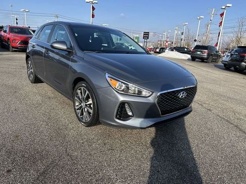 Used 2018 Hyundai Elantra GT image 11