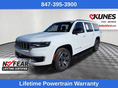 Used 2024 Jeep Wagoneer L Series II w/ Flexible Seating Group AWD/4WD image 3
